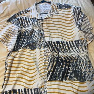 Men's Casual Button Down Shirt - Abstract Pattern